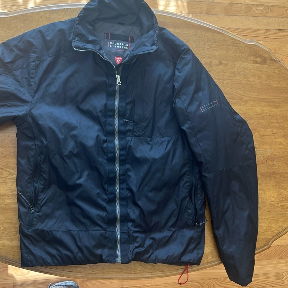 Mountain Standard Men’s Medium primaloft Black Jacket in excellent condition